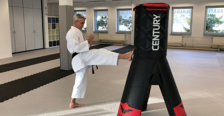 Freddy Plewe verfolgt mit seiner Karateschule ein besonderes Konzept. Foto: Susanne Monz
