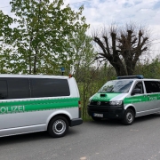 Polizeiautos an der Straße. Foto: Redaktion