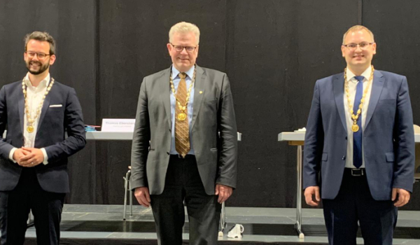 Die neuen Bürgermeister in Bayreuth: (v.l.n.r.) Bayreuths zweiter Bürgermeister Andreas Zippel (SPD), Oberbürgermeister Thomas Ebersberger (CSU) und Bayreuths dritter Bürgermeister Stefan Schuh (JB). Foto: Redaktion