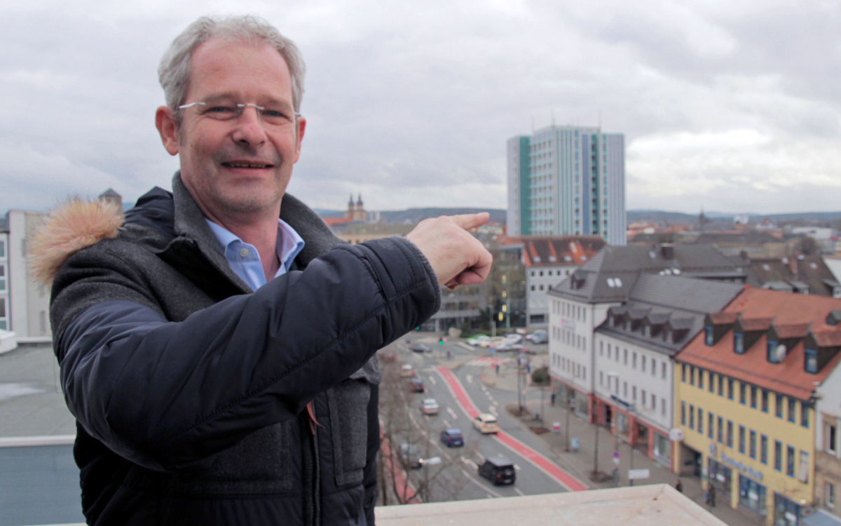 Stadtrat Franz-Peter Wild (CSU) vor dem Bayreuther Rathaus. Foto: Privat