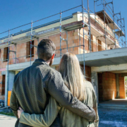 Wer Fördermöglichkeiten und Fristen kennt, kann beim Hausbau viel sparen. Foto: Bausparkasse Schwäbisch Hall/ akz-o