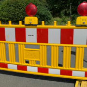 In Bayreuth haben zwei junge Männer eine Baustellenabsicherung geklaut - als Deko für die eigene Wohnung. Symbolfoto: Katharina Adler