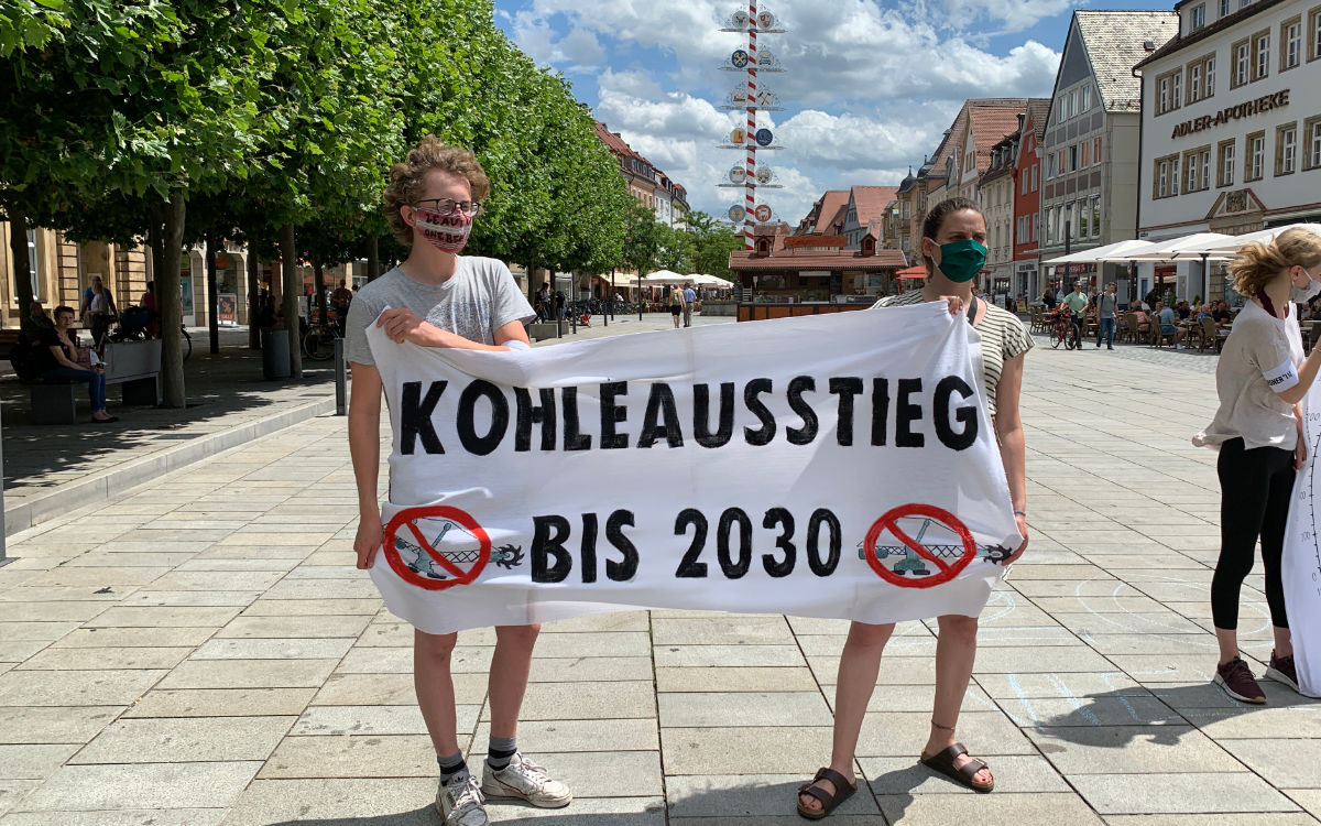 Die Students for Future demonstrierten in Bayreuth gegen den späten Kohleausstieg 2038. Foto: Katharina Adler