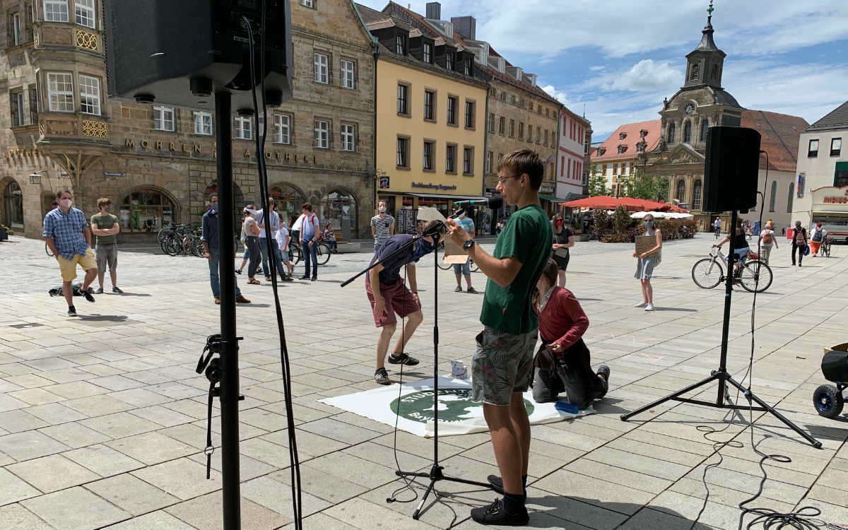 Die Students for Future demonstrierten in Bayreuth gegen den späten Kohleausstieg 2038. Foto: Katharina Adler