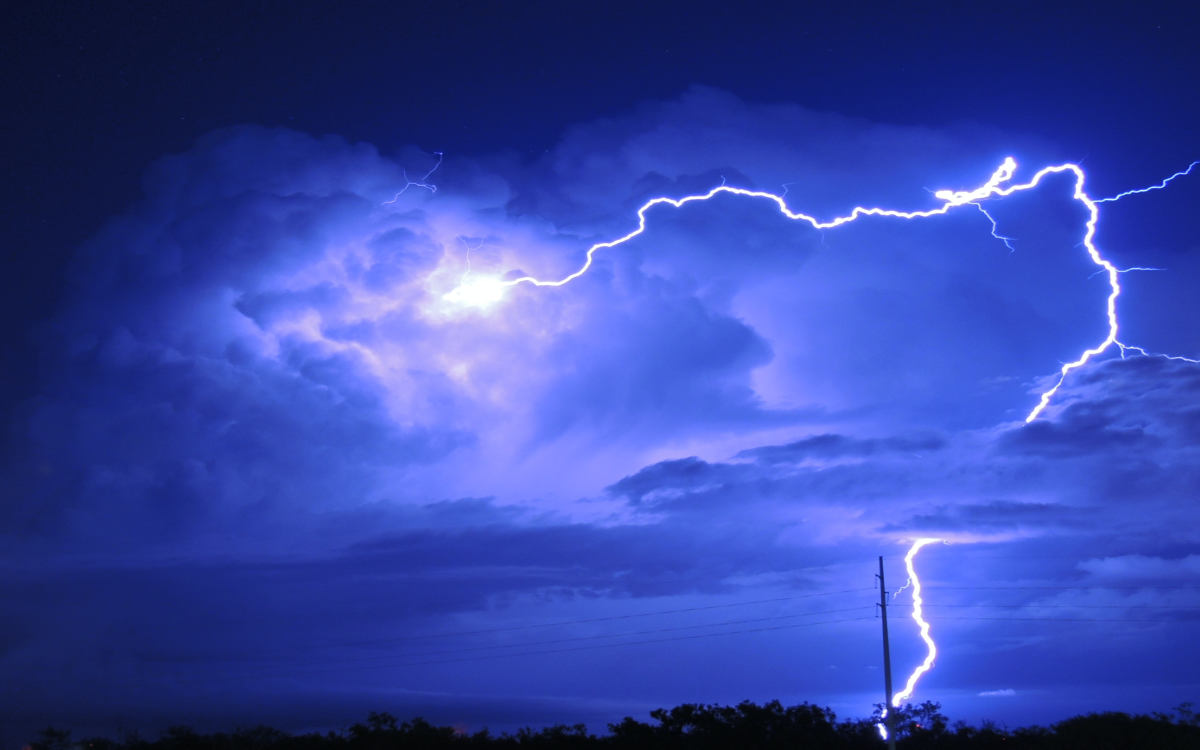 Der Deutsche Wetterdienst warnt in weiten Teilen Frankens vor Gewittern. Symbolfoto: NOAA/unsplash