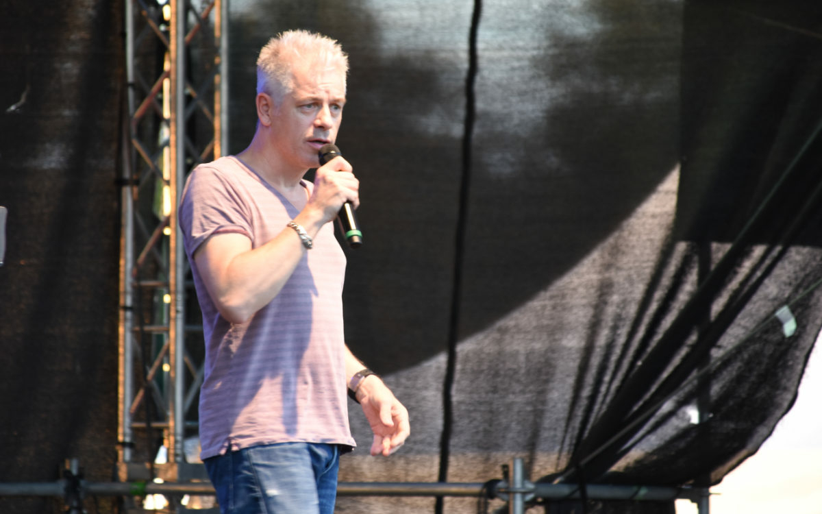 Michael Mittermeier auf der Seebühne in der Wilhelminenaue in Bayreuth. Foto: Christoph Wiedemann