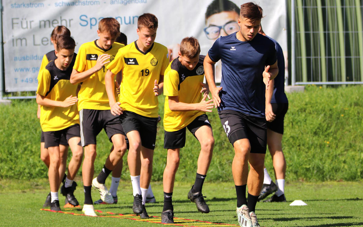 Ivan Knezevic war einer von drei Regionalliga-Spielern in der ersten Einheit am Dienstag. Foto: SpVgg Bayreuth