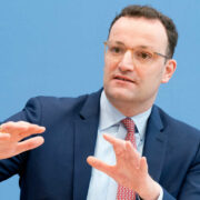 Kostenlose Corona-Tets und strengere Corona-Regeln fordert Jens Spahn. Symbolfoto: © BMG/Thomas Ecke