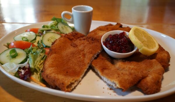 Die bt-Leser haben abgestimmt: Im Mohrenbräu gibt's das beste Schnitzel in Bayreuth. Foto: Raphael Weiß