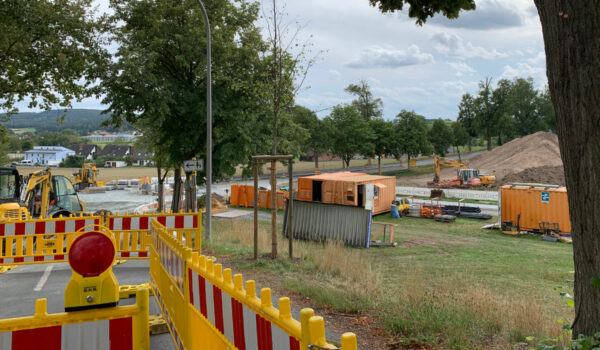 Der Bau des Kreisverkehrs im Bayreuther Stadtteil St. Johannis wird früher fertig als geplant. Archivfoto: Katharina Adler