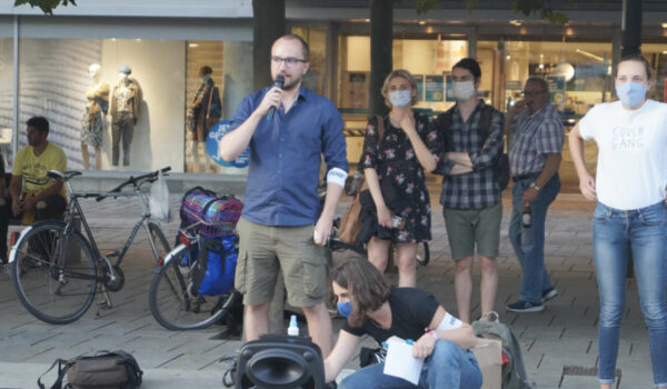 Nach dem Brand in einem griechischen Flüchtlingslager haben am Mittwoch (9.9.2020) in Bayreuth Menschen demonstriert. Foto: Erik Ahlborn