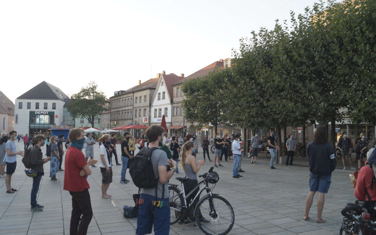 Nach dem Brand in einem griechischen Flüchtlingslager haben am Mittwoch (9.9.2020) in Bayreuth Menschen demonstriert. Foto: Erik Ahlborn