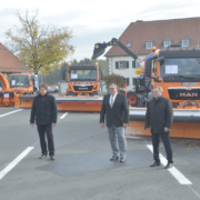 Bayreuth bekommt Technik-Kompetenzzentrum in Sachen Straßenbetriebsdienst auf den Autobahnen. Am Mittwoch wurde es vorgestellt. Gruppenfoto(von links): Stephan Krenz (Vorsitzender der Geschäftsführung der Autobahn GmbH), Matthias Wölfel (stellvertretender Leiter der Bayreuther Dienststelle), Siegfried Beck, der künftige Leiter des Kompetenzzentrums, Reinhard Pirner (Präsident Autobahndirektion Nordbayern) und Jörg Stricker, der Leiter der Autobahnmeisterei Trockau. Foto: Autobahndirektion Nordbayern