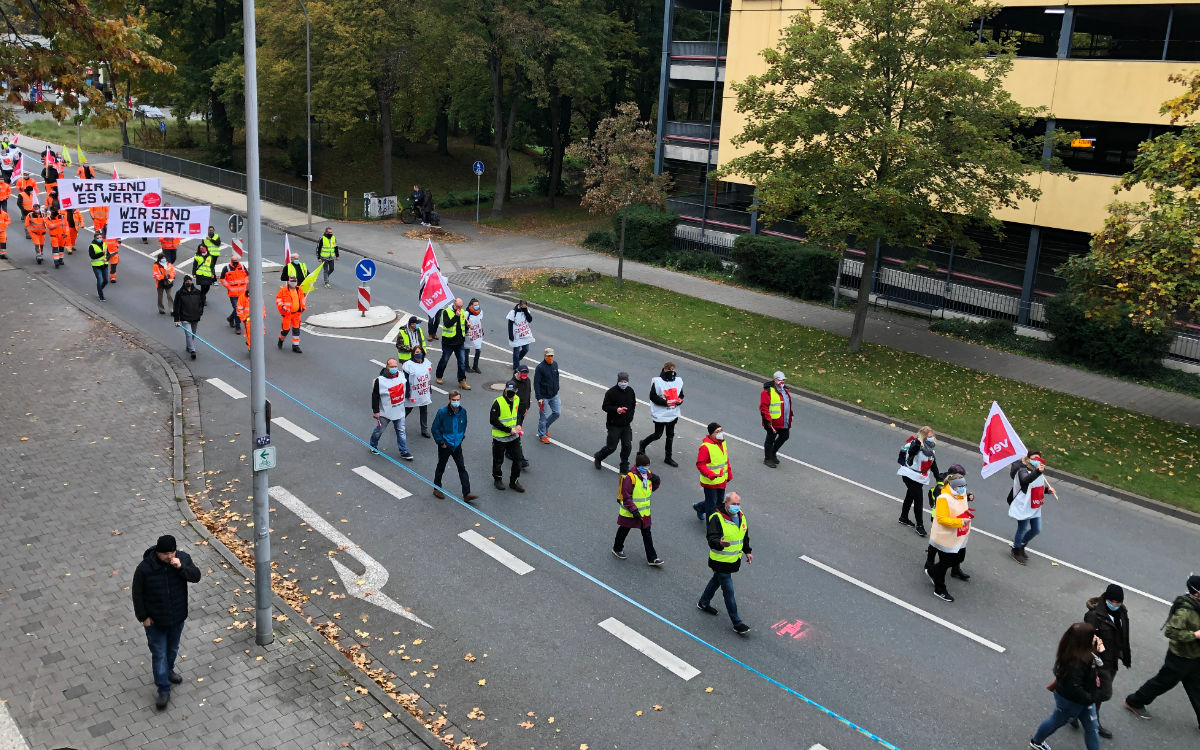 Der öffentliche Dienst hat am 19.10.2020 auch in Bayreuth gestreikt. Die Beschäftigten fordern höhere Löhne. Foto: Katharina Adler