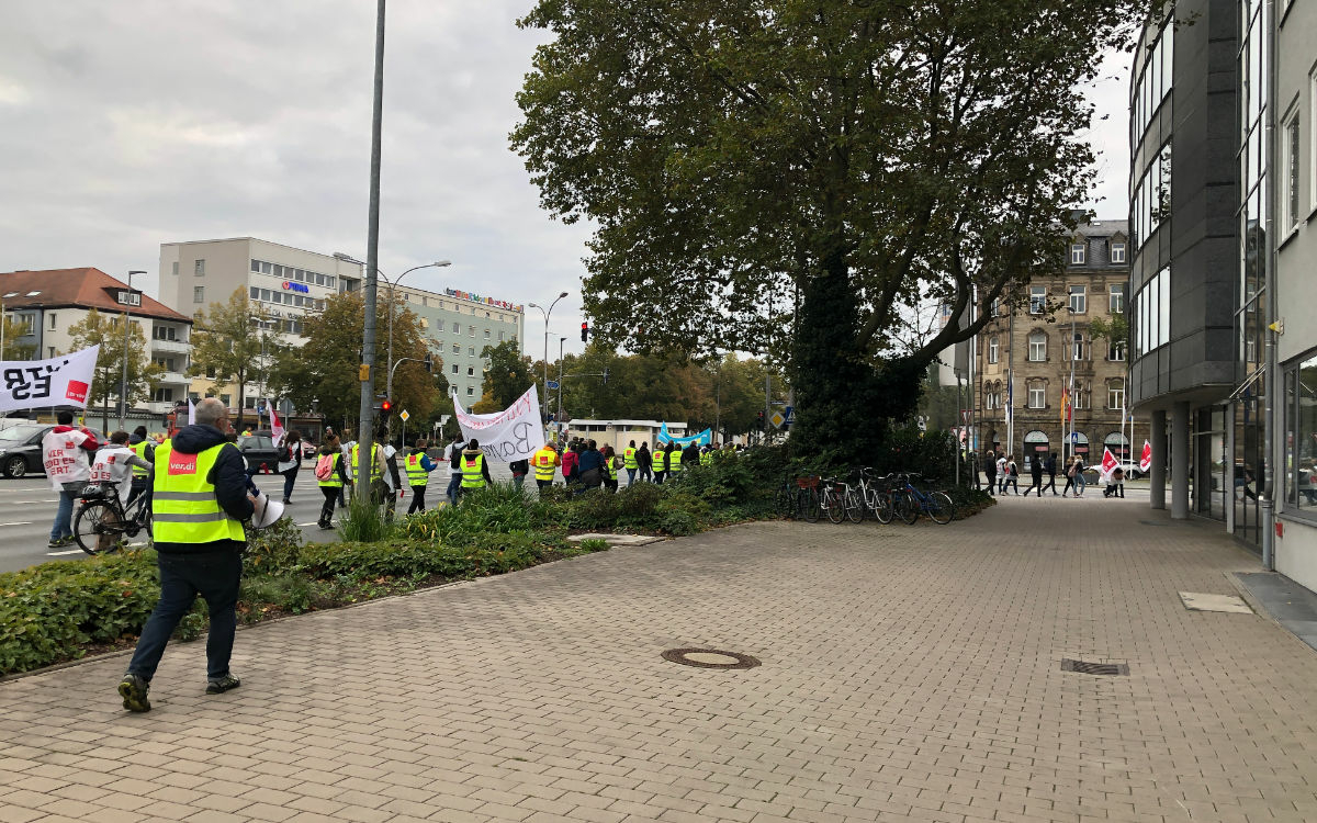 Der öffentliche Dienst hat am 19.10.2020 auch in Bayreuth gestreikt. Die Beschäftigten fordern höhere Löhne. Foto: Katharina Adler