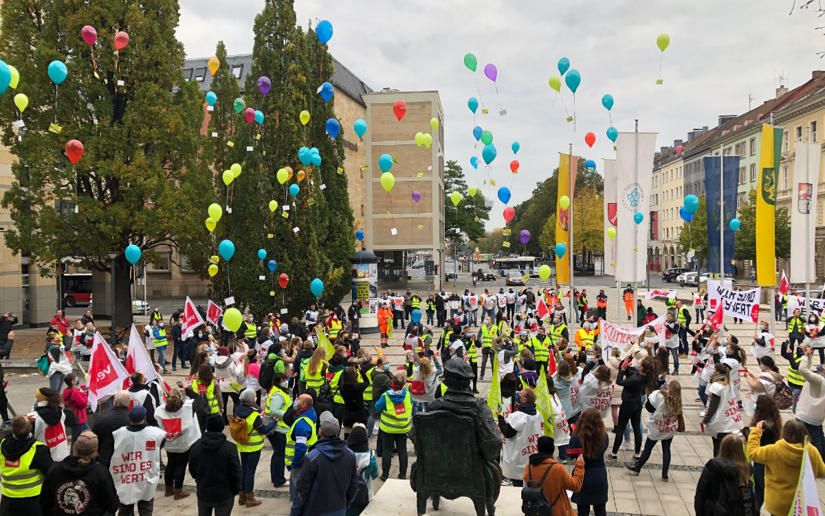 Der öffentliche Dienst hat am 19.10.2020 auch in Bayreuth gestreikt. Die Beschäftigten fordern höhere Löhne. Foto: Katharina Adler