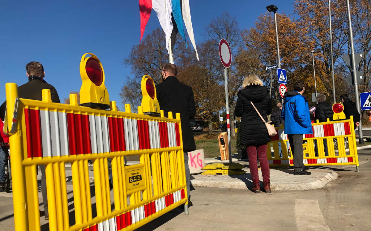 Am Donnerstag (5.11.2020) ist der Kreisverkehr Königsallee / Ochsenhut / Eremitenhofstraße für den Verkehr freigegeben worden. Foto: Raphael Weiß