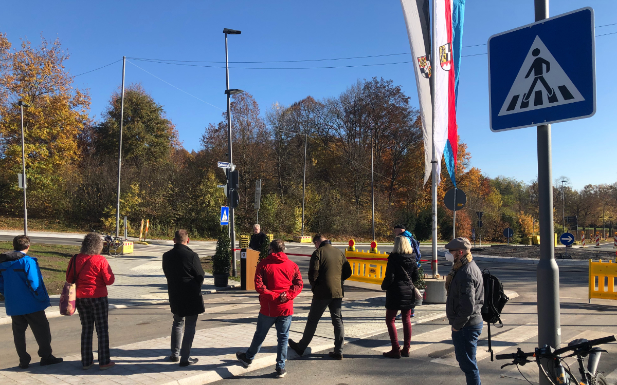 Am Donnerstag (5.11.2020) ist der Kreisverkehr Königsallee / Ochsenhut / Eremitenhofstraße für den Verkehr freigegeben worden. Foto: Raphael Weiß