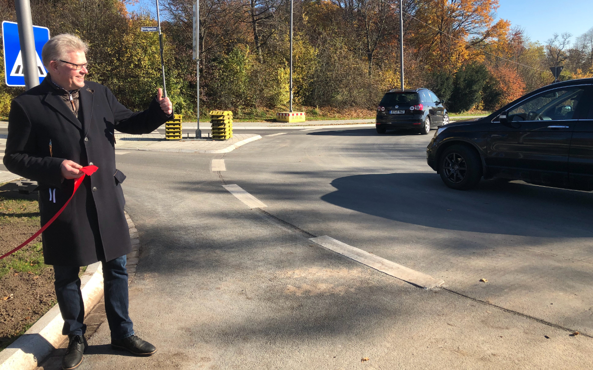 Am Donnerstag (5.11.2020) ist der Kreisverkehr Königsallee / Ochsenhut / Eremitenhofstraße für den Verkehr freigegeben worden. Foto: Raphael Weiß