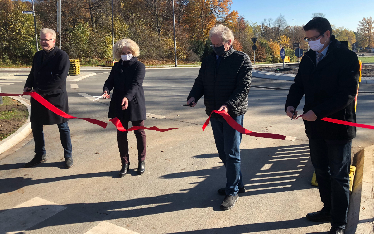 Am Donnerstag (5.11.2020) ist der Kreisverkehr Königsallee / Ochsenhut / Eremitenhofstraße für den Verkehr freigegeben worden. Foto: Raphael Weiß