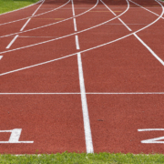 Schadstoffe unter dem Sportplatz: Sanierung an Bayreuther Volksschule wird teurer als erwartet