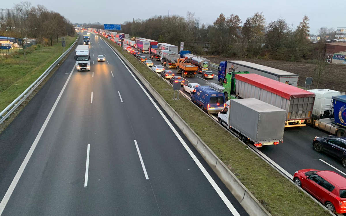 Aufgrund eines Pannenfahrzeugs staut es sich aktuell bis Bayreuth Nord. Foto: Redaktion