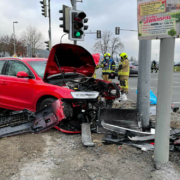 Unfall auf der B303 bei Wirsberg. Die Straße ist komplett gesperrt. Foto: News5/Fricke