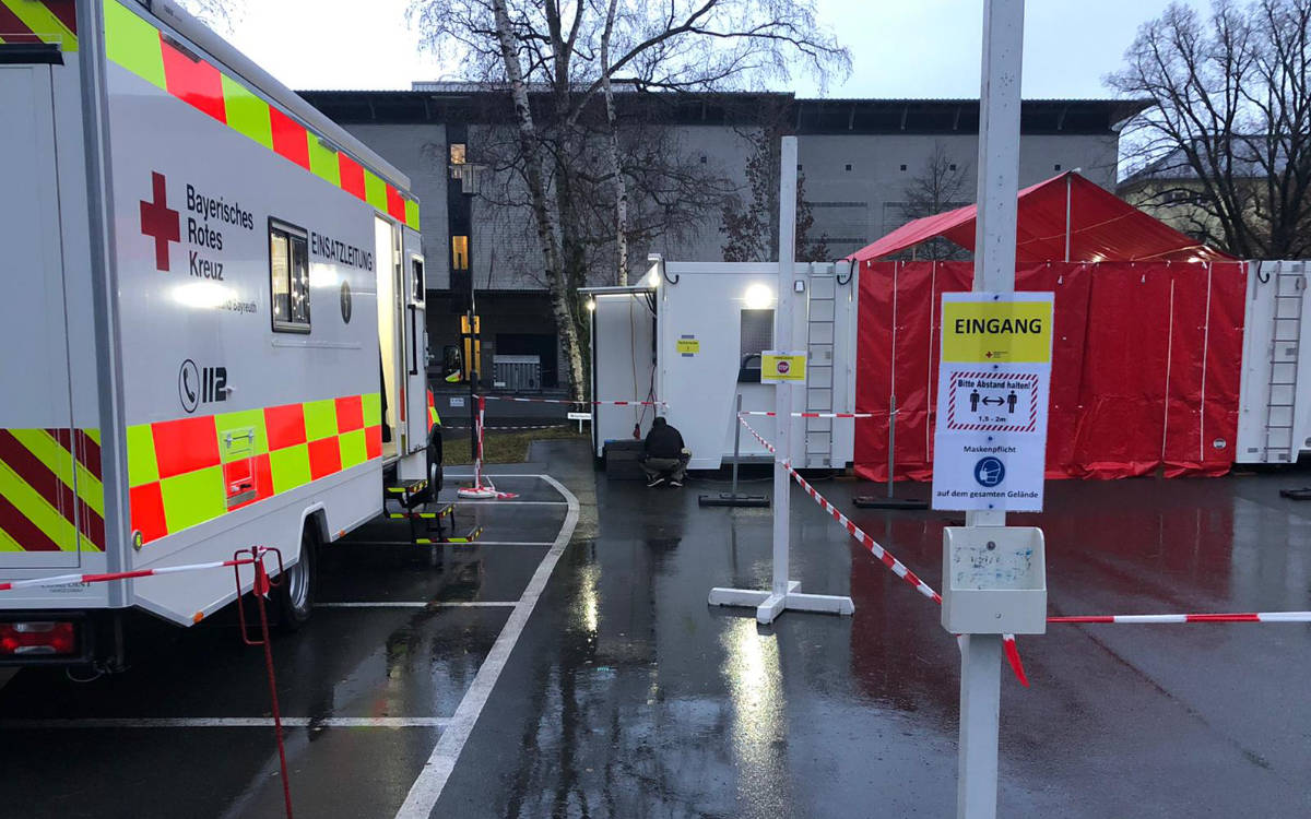 An Silvester unterstützt das BRK Pflegeeinrichtungen in Bayreuth bei Corona-Tests. Foto: BRK Bayreuth