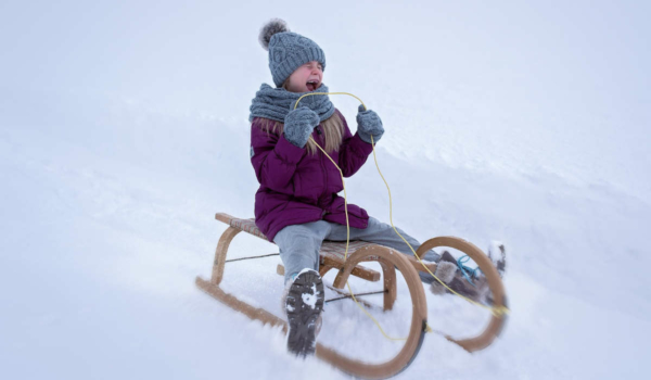 Die Bergwacht Fichtelgebirge hat wegen der Corona-Krise in diesem Jahr andere Einsätze als normalerweise: Rodel-Unfälle und vermisste Kinder. Symbolbild: pixabay