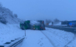 Ein Gefahrgutanhänger ist auf der A9 auf Höhe Spänfleck zwischen Bayreuth Süd und Trockau umgekippt. Foto: NEWS5/Holzinger