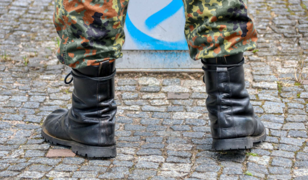 Ein Soldat der Bundeswehr fiel mit einem kruden Internetvideo auf. Nun wurde er verhaftet. Symbolfoto: Pixabay