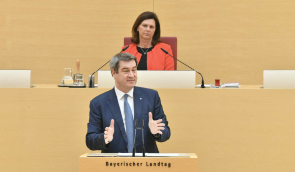 Der Bayerische Landtag soll abberufen werden. Das Volksbegehren ist krachend gescheitert. Symbolfoto: Rolf Poss (Bildarchiv Bayerischer Landtag)