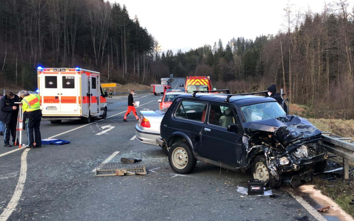 Unfall auf der Bundesstraße bei Kulmbach. Foto: Raphael Weiß