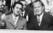 Manfred Kreitmeier mit Bundeskanzler Willy Brandt. Archivfoto: Stephan Müller