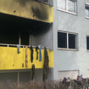 Großer Brand in Bayreuth: Bei einem Feuer wurde ein Mann schwer verletzt. Foto: Privat