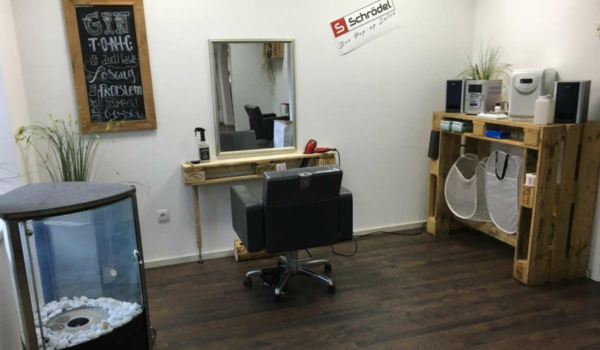 In Bayreuth gibt es jetzt einen Pop-Up-Friseursalon. Foto: Privat