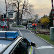 Eine Radfahrerin ist bei einem Unfall in Bayreuth gestorben. Sie ist mit einem Zug kollidiert. Jetzt ist der Bahnübergang Thema im Bayreuther Bauausschuss. Foto: NEWS5/Fricke