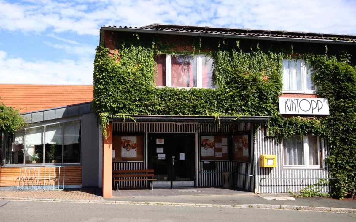 Trotz Corona-Lockerungen weiterhin geschlossen: Das Kino in Hollfeld. Bild: Ruth Dormann, Kintopp Hollfeld