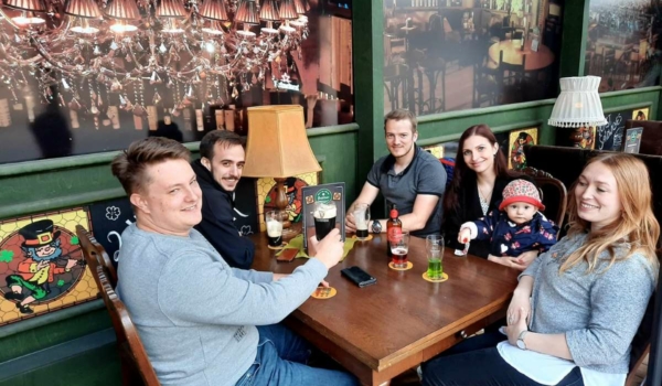 Seit Freitag (14. Mai 2021) hat das Irish Pub Dubliners in Bayreuth seinen Außenbereich wieder geöffnet. Das bt hat mit Betreiber Ralph Neidhardt gesprochen, wie es lief. Foto: privat