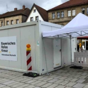 Das neue Schnelltest-Zentrum am Bayreuther Markt. Kein Andrang nur dann, wenn nicht geöffnet. Bild: Jürgen Lenkeit