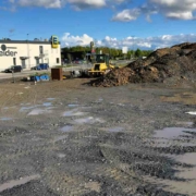 Hier wird das neue Feuerwehrhaus in Bindlach gebaut: Am Bachwiesenweg neben dem Nahversorgungszentrum. Bild: Jürgen Lenkeit