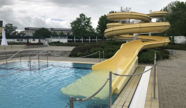 Der Stadtrat hat über einen Antrag zur kostenfreien Nutzung des Kreuzsteinbades für Kinder und Jugendliche während der Sommerferien entschieden. Archivfoto: Raphael Weiß