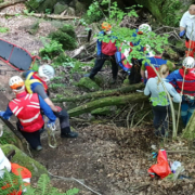 Schwerer Unfall von Wanderer im Kreis Bayreuth: Die Bergwacht Fichtelgebirge musste den Verletzten aufwändig bergen. Foto: Bergwacht Fichtelgebirge