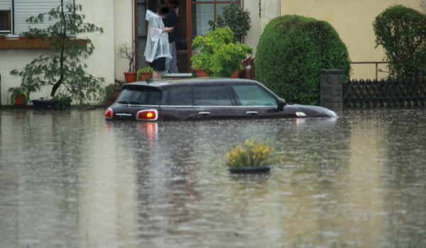 Bindlach wurde von dem Unwetter am Samstag hartgetroffen. Foto: NEWS5/Holzheimer