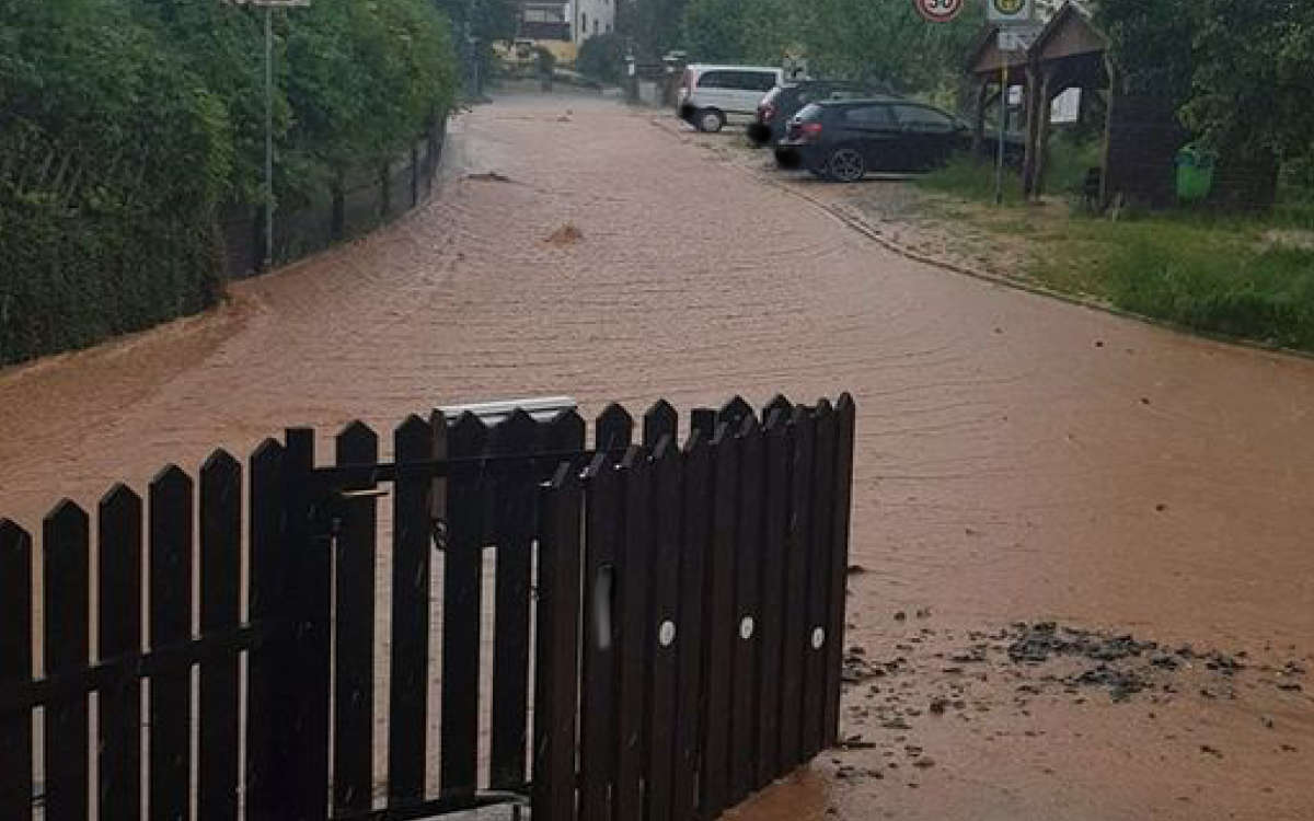 Nemmersdorf ist heute (7. Juni 2021) von einem heftigen Unwetter getroffen worden. Foto: privat