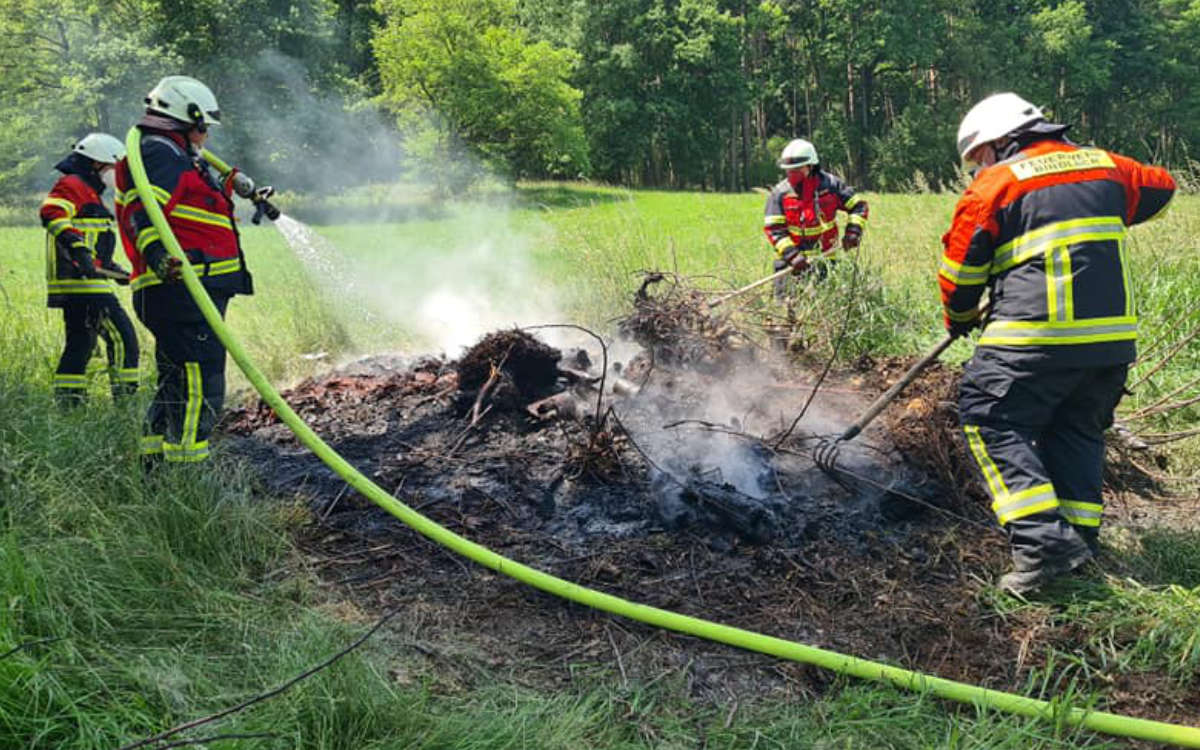 In Bindlach hat die Feuerwehr noch einen größeren Brand verhindert. Foto: Feuerwehr Bindlach