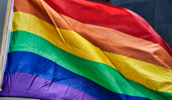 Die Regenbogenfahne als Zeichen für Toleranz gegenüber Menschen jedweder sexuellen Identität: Sie soll bald vor dem Landratsamt Bayreuth wehen. Symbolbild: Pixabay