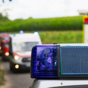 Auf der A14 bei Halle (Sachsen-Anhalt) hat sich am Donnerstag (9. Juni 2022) ein Unfall mit drei Toten und vielen Verletzten ereignet. Symbolbild: Pixabay