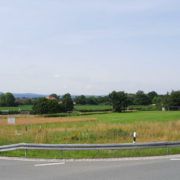 Am Kreisverkehr in Laineck soll ein neuer Supermarkt entstehen. Bild: Jürgen Lenkeit