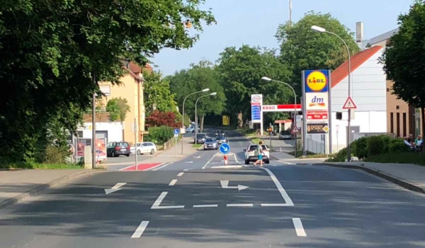 In der Nürnberger Straße in Bayreuth verlaufen drei Bundesstraßen. CSU-Stadtrat Christian Wedlich will das ändern - nicht zum ersten Mal. Bild: Jürgen Lenkeit